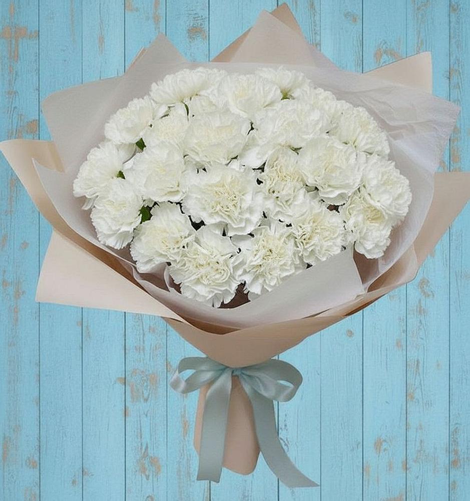 Букет Хрустальное утро в Красноярске Букет цветов из: Гвоздики в Красноярске