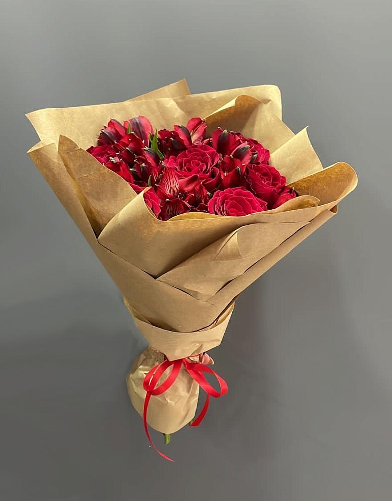 Букет цветов из: Альстромерии и Розы в Красноярске