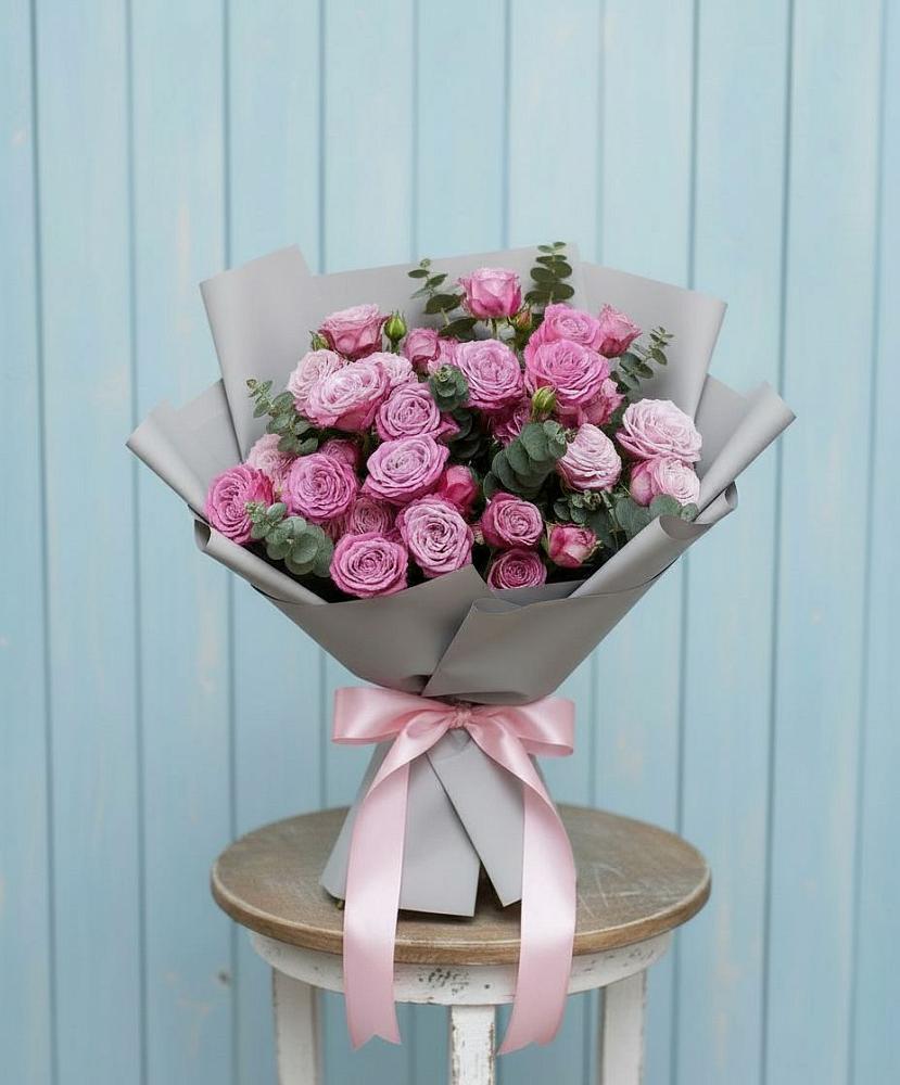 Композиция Яркий комплимент в Красноярске Букет цветов из: Розы в Красноярске