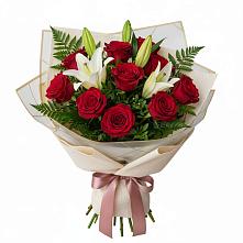 Букет цветов из:  Лилии и Розы в Красноярске