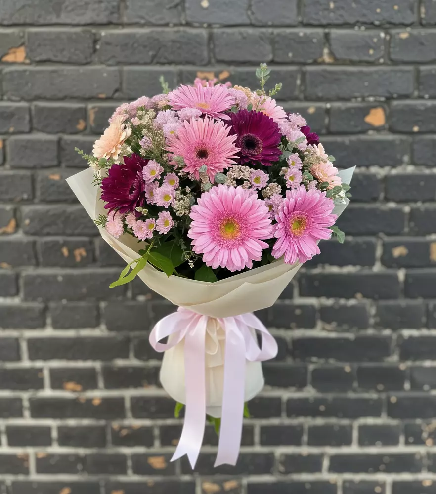 Букет цветов из: Герберы и Хризантемы в Красноярске