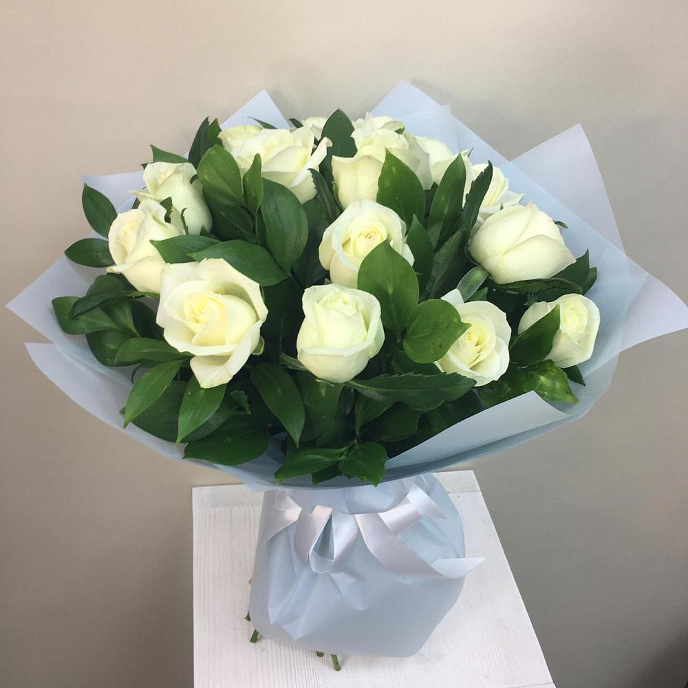 Букет 15 Белых роз Проуд в Красноярске