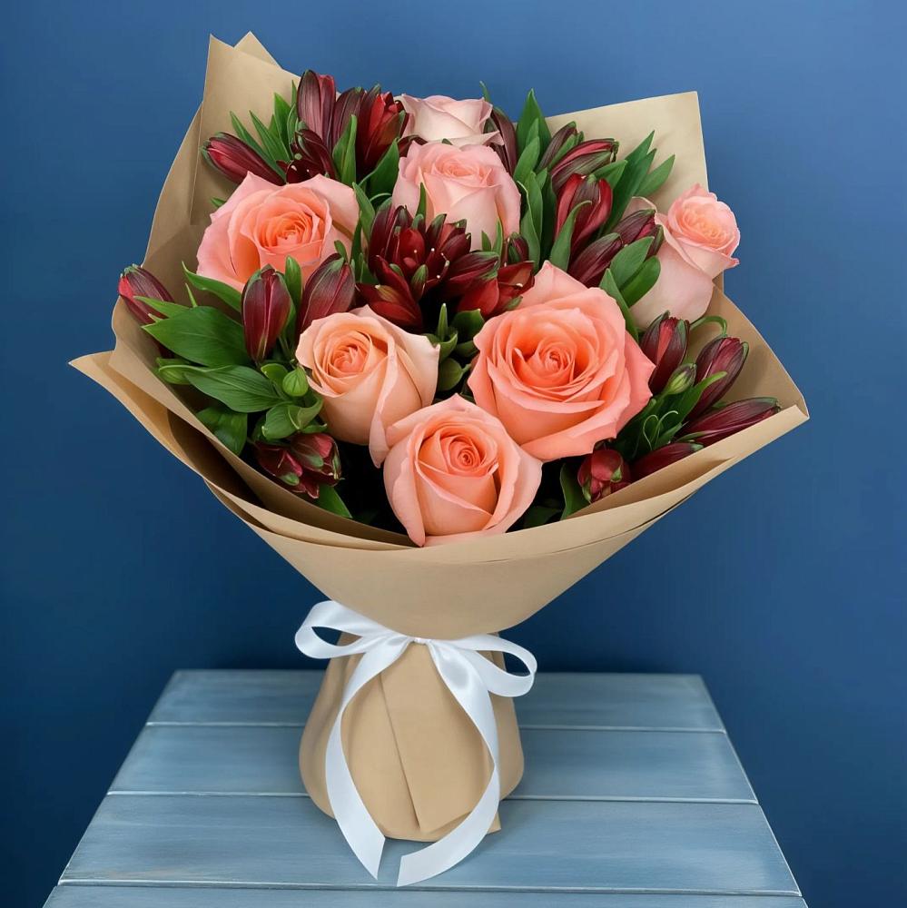 Букет цветов из: Розы и Альстромерии в Красноярске