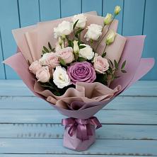 Букет Легкое дыхание в Красноярске Букет цветов из:  Розы и Лизиантусы в Красноярске