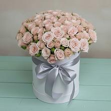 Цветочная композиция из Розы в шляпной коробке в Красноярске