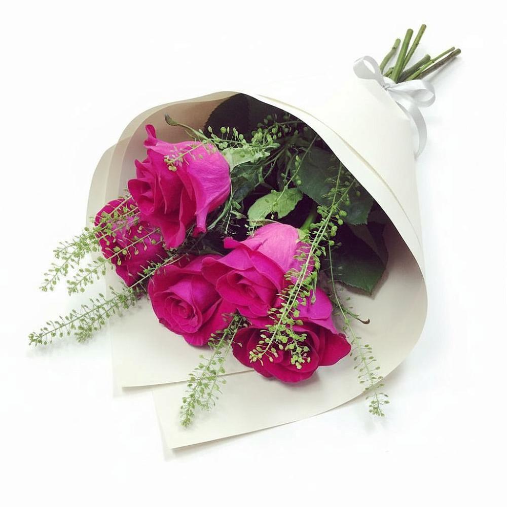 Букет ярко-розовый в Красноярске Букет цветов из: Розы в Красноярске