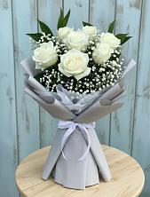 Букет из белых роз в Красноярске Букет цветов из:  Розы в Красноярске