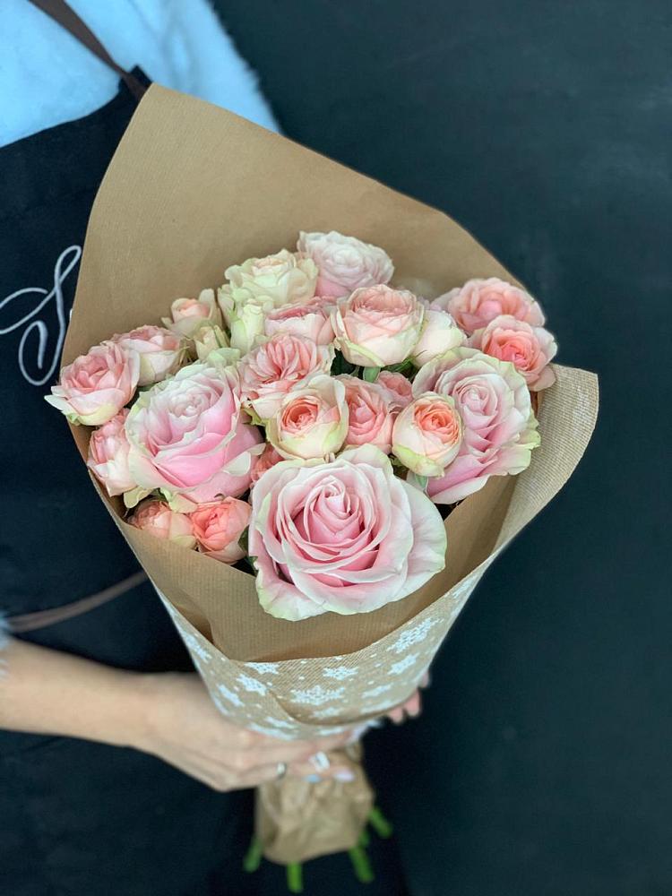 Букет цветов из: Хризантемы и Розы в Красноярске