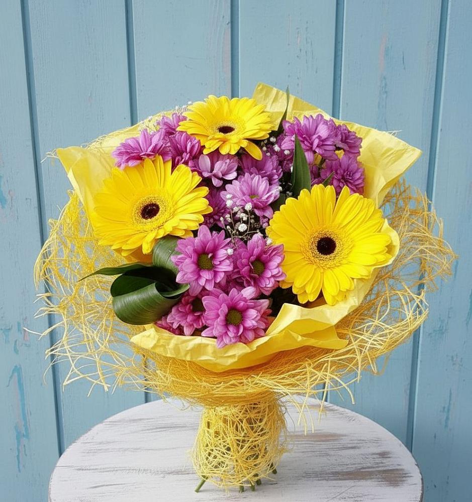Букет цветов из: Хризантемы и Герберы в Красноярске