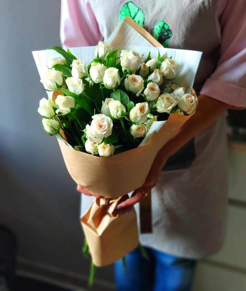 Букет хорошее настроение в Красноярске Букет цветов из: Розы в Красноярске