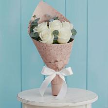 Букет контраст в Красноярске Букет цветов из:  Розы в Красноярске